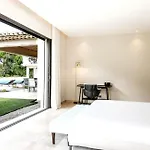 Superbe Pensión Cannes